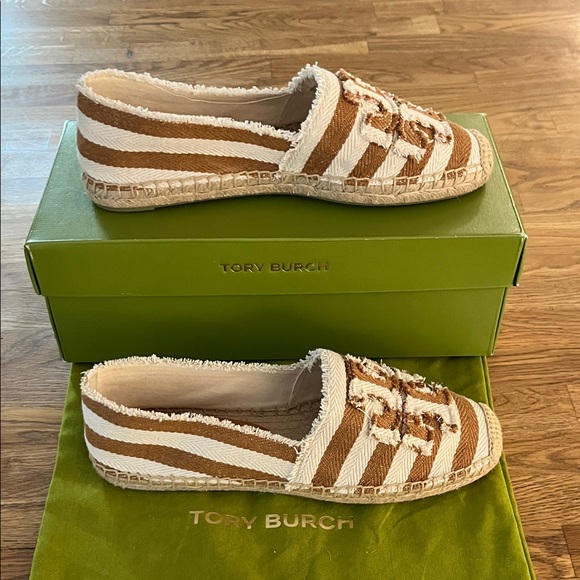 Tory Burch Shoes - NWT Tory Burch Frayed Canvas Aline Denim Espadrille